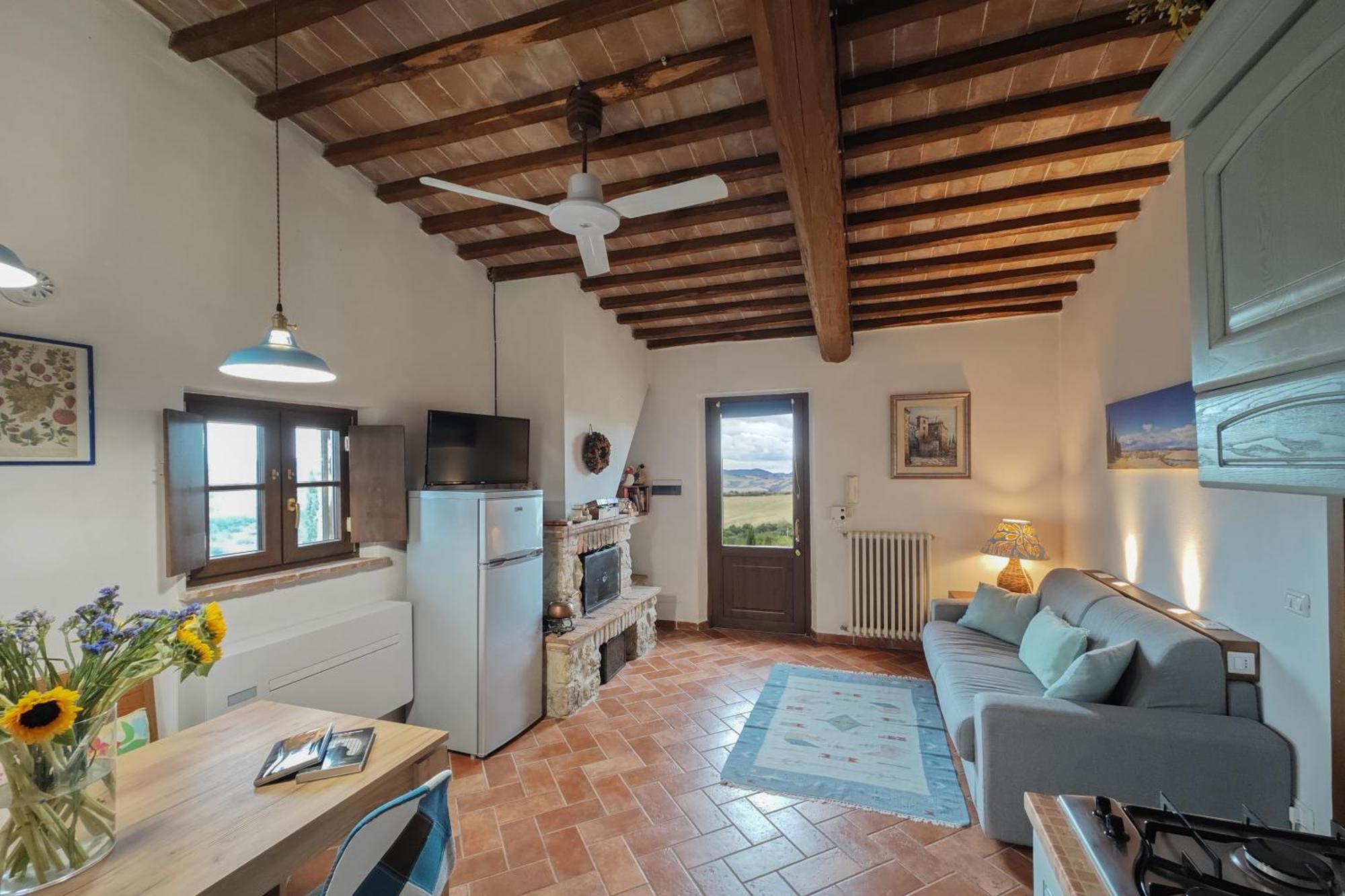 Relax Palazzo Monaci Apartment Asciano Luaran gambar
