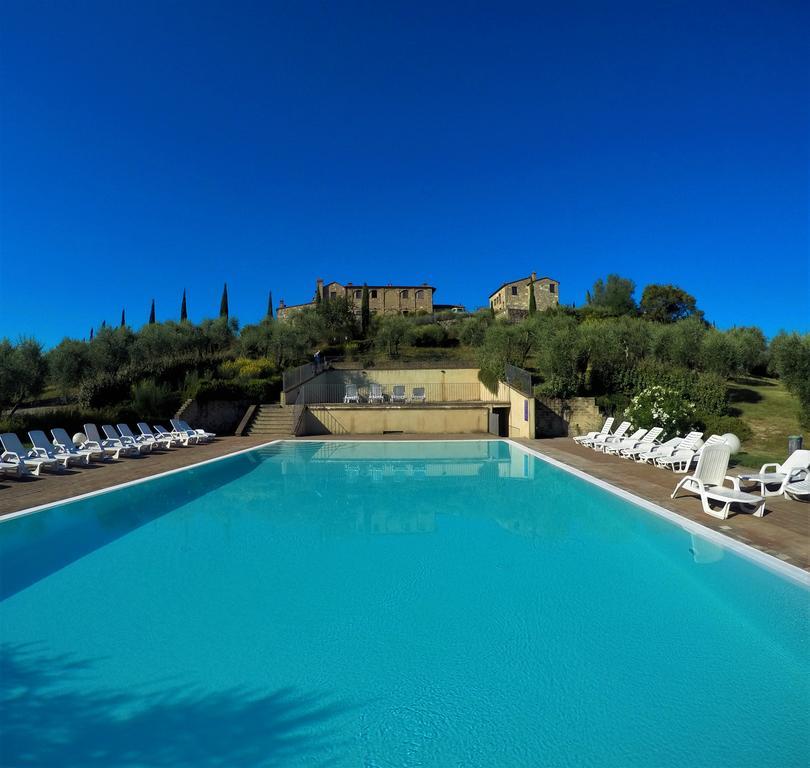 Relax Palazzo Monaci Apartment Asciano Luaran gambar